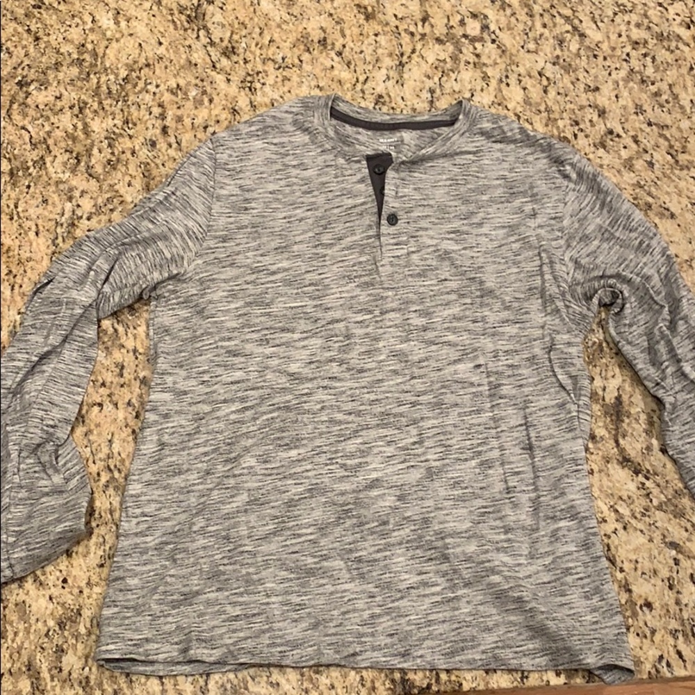 Men’s medium old navy long sleeve shirt